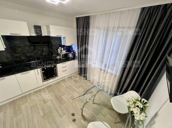 Продажа трехкомнатной квартиры - Маршала Казакова улица, д.32 