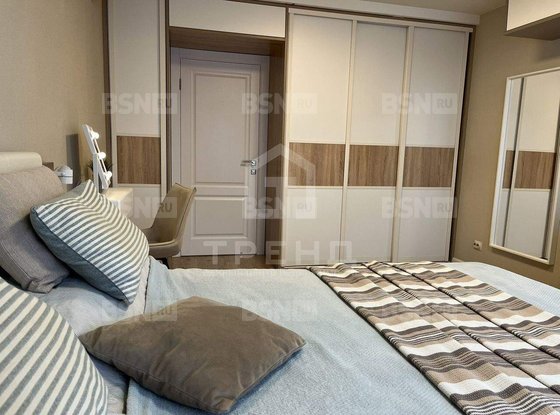 Продажа трехкомнатной квартиры - Оптиков улица, д.45, корп.1 