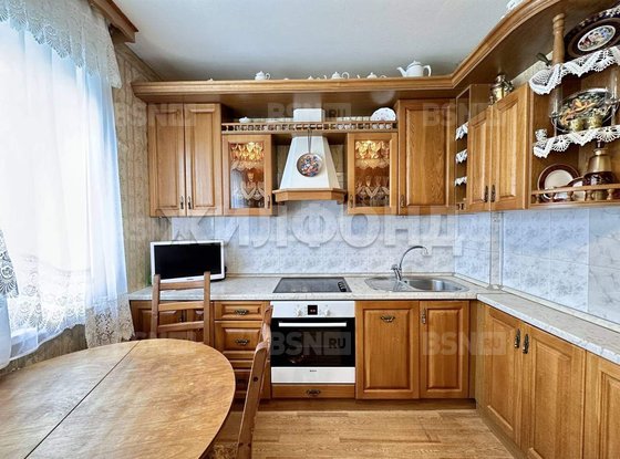 Продажа трехкомнатной квартиры - Кораблестроителей улица, д.50 