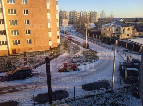 Продажа трехкомнатной квартиры - деревня Низино, Центральная улица, д.10 