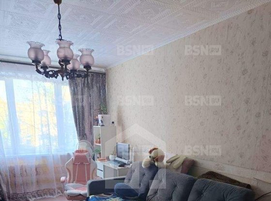 Продажа трехкомнатной квартиры - Кингисепп, Жукова улица, д.12, а 