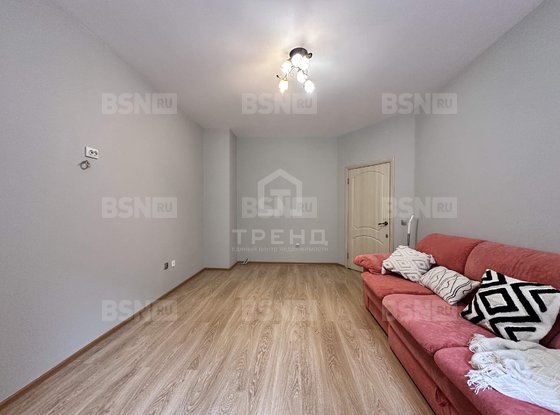 Продажа трехкомнатной квартиры - Есенина улица, д.1, корп.1 