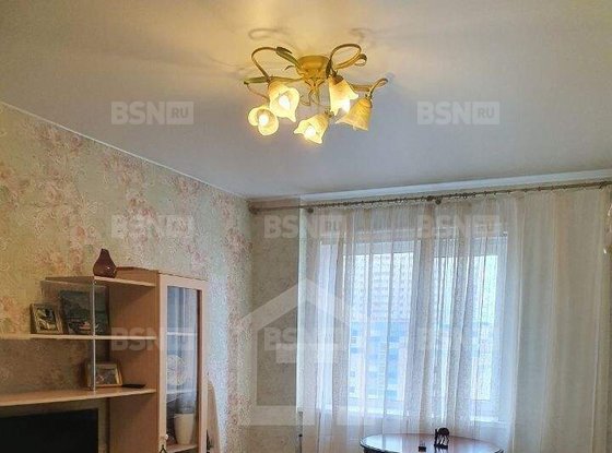 Продажа трехкомнатной квартиры - поселок Шушары, Окуловская улица, д.7, корп.1 