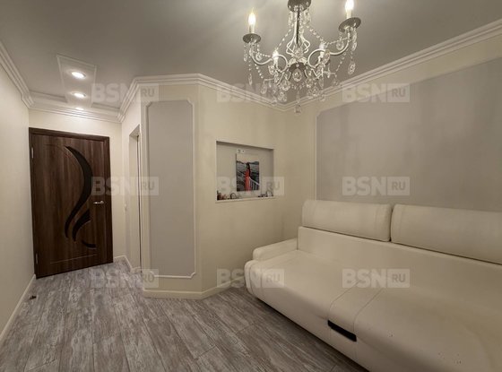 Продажа трехкомнатной квартиры - поселок Шушары, Центральная улица, д.8, корп.3 