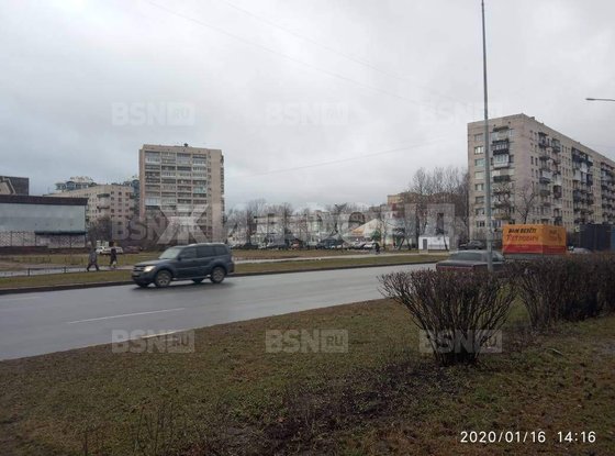 Продажа трехкомнатной квартиры - Лёни Голикова улица, д.27 