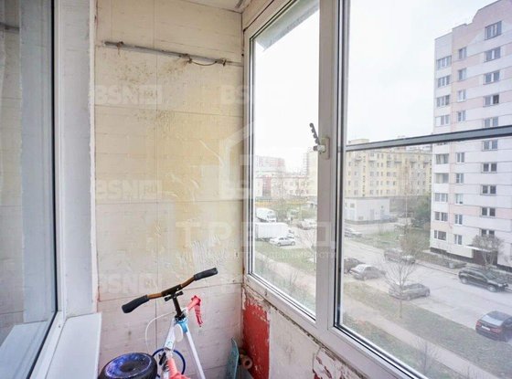 Продажа трехкомнатной квартиры - поселок Шушары, Шушары п, д.17 