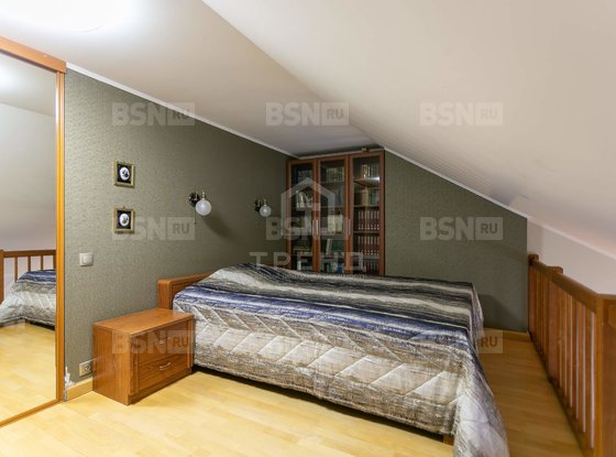 Продажа трехкомнатной квартиры - 3-я линия 1-й половины улица, д.53 