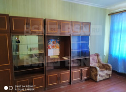 Продажа комнаты в трехкомнатной квартире - Ленинградская область, Гатчинский район, Гатчина г., Красноармейский пр-кт., д.42 