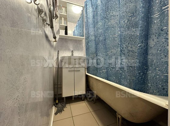 Продажа комнаты в трехкомнатной квартире - Королёва проспект, д.9 