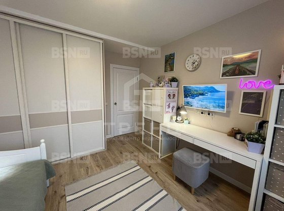 Продажа трехкомнатной квартиры - Оптиков улица, д.45, корп.1 