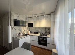 Продажа трехкомнатной квартиры - Красных Командиров ул., 9 