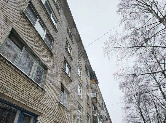 Продажа трехкомнатной квартиры - Ломоносов, Красноармейская улица, д.21 