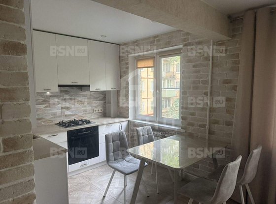 Продажа трехкомнатной квартиры - Гранитная улица, д.34 