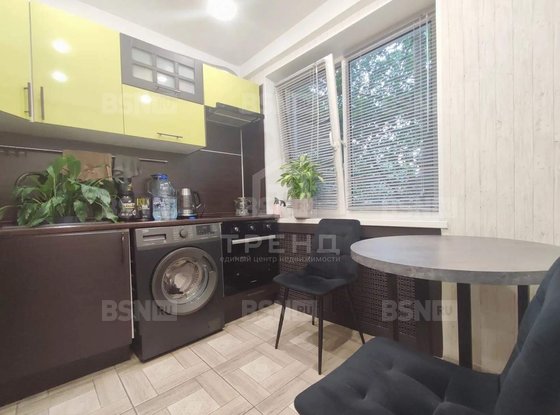 Продажа трехкомнатной квартиры - Ленская улица, д.1, корп.1 