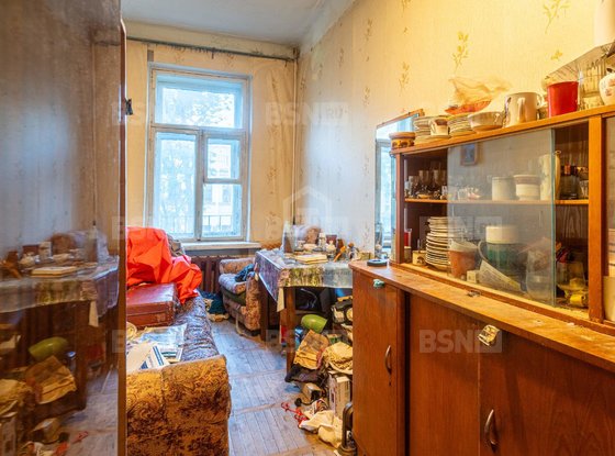 Продажа трехкомнатной квартиры - 1-я В.О. линия, д.40 