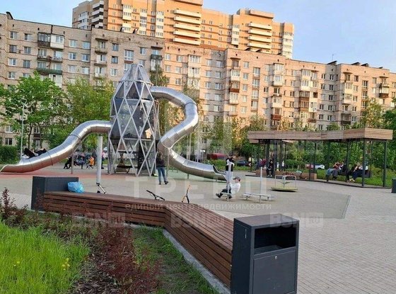 Продажа трехкомнатной квартиры - Бухарестская улица, д.33, корп.5 