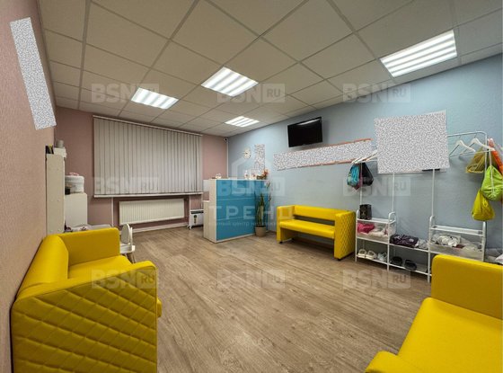 Продажа трехкомнатной квартиры - Ушинского улица, д.3, корп.2 