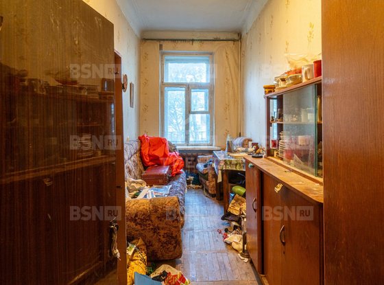 Продажа трехкомнатной квартиры - 1-я В.О. линия, д.40 