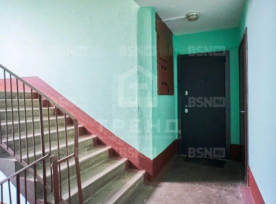 Продажа трехкомнатной квартиры - поселок Шушары, Шушары п, д.17 
