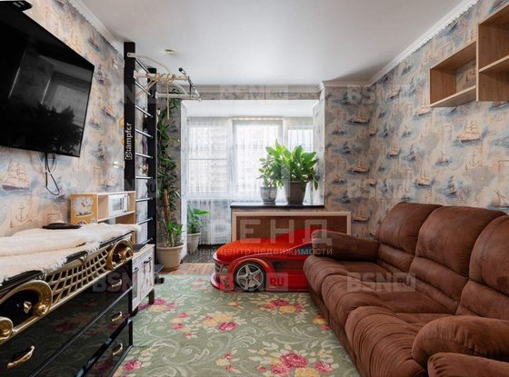 Продажа трехкомнатной квартиры - Бугры, Школьная улица, д.9 