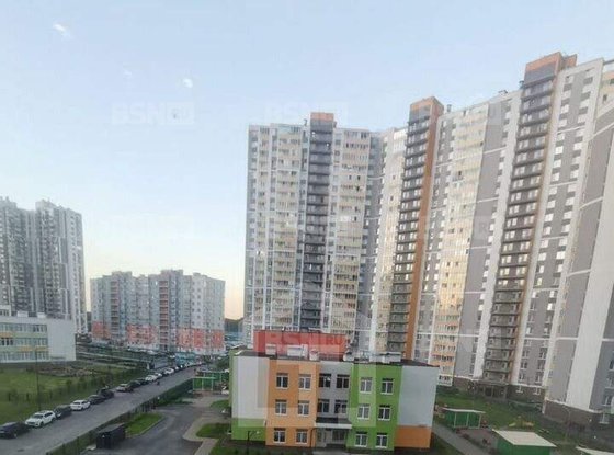 Продажа трехкомнатной квартиры - Кудрово, Столичная улица, д.4, корп.2 