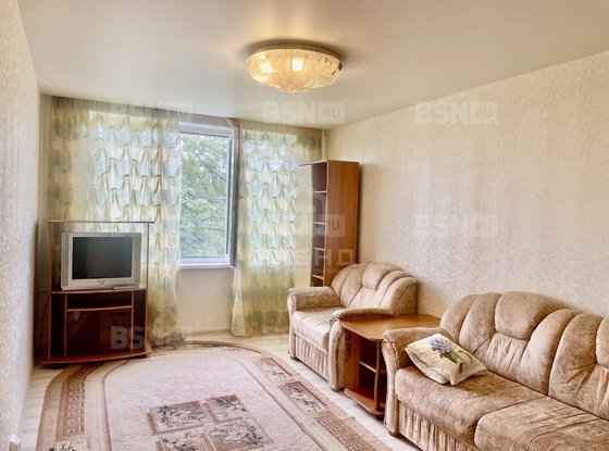 Продажа трехкомнатной квартиры - Крыленко улица, д.33, корп.1 