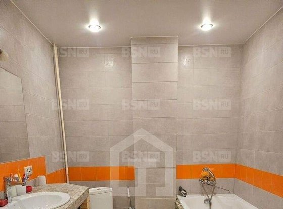 Продажа трехкомнатной квартиры - поселок Парголово, Фёдора Абрамова улица, д.21, корп.3 стр 1 