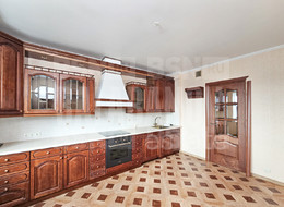 Продажа трехкомнатной квартиры - Московская ул., 11 
