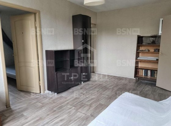 Продажа трехкомнатной квартиры - Дыбенко улица, д.11, корп.1 