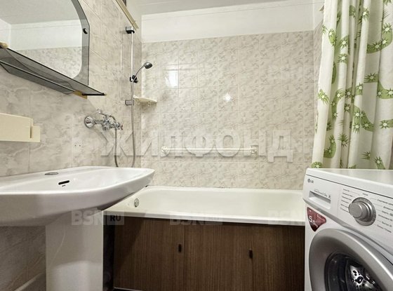 Продажа двухкомнатной квартиры - Колпино, Октябрьская улица, д.61 