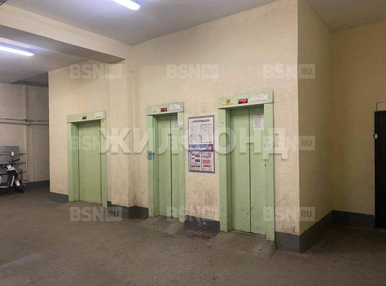 Продажа комнаты в шестикомнатной квартире - Есенина улица, д.36, корп.3 