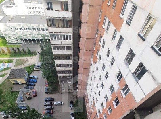 Продажа трехкомнатной квартиры - Маршала Захарова улица, д.56 