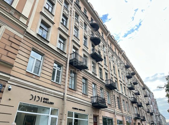 Продажа трехкомнатной квартиры - Большой В.О. проспект, д.64 
