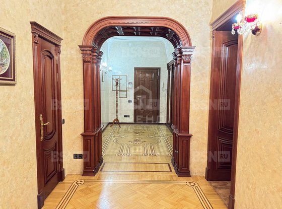 Продажа трехкомнатной квартиры - Вознесенский проспект, д.55 