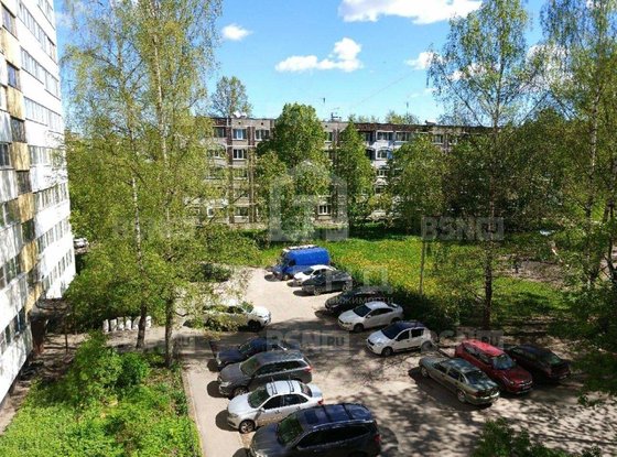 Продажа трехкомнатной квартиры - Кингисепп, Жукова улица, д.12, а 