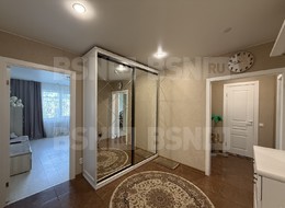 Продажа трехкомнатной квартиры - Красных Командиров ул., 9 