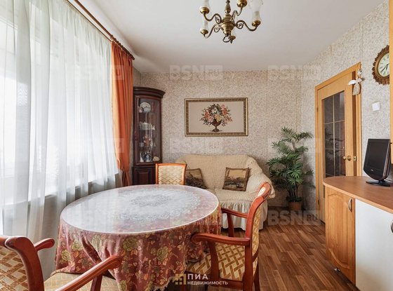Продажа трехкомнатной квартиры - Просвещения проспект, д.50 