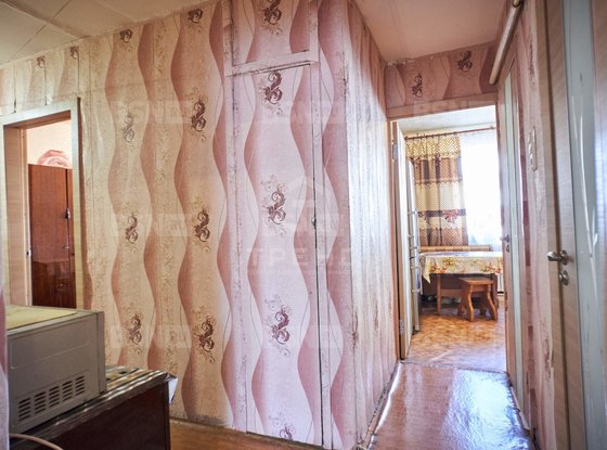 Продажа трехкомнатной квартиры - Петергоф, Суворовская улица, д.3, корп.9 