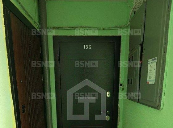 Продажа трехкомнатной квартиры - Кингисепп, Жукова улица, д.12, а 