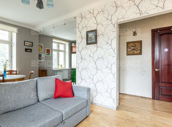 Продажа трехкомнатной квартиры - Большеохтинский проспект, д.33, корп.1 