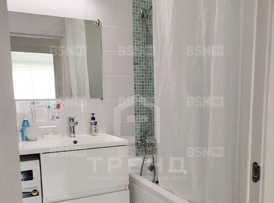 Продажа трехкомнатной квартиры - поселок Новогорелово, Современников улица, д.7 