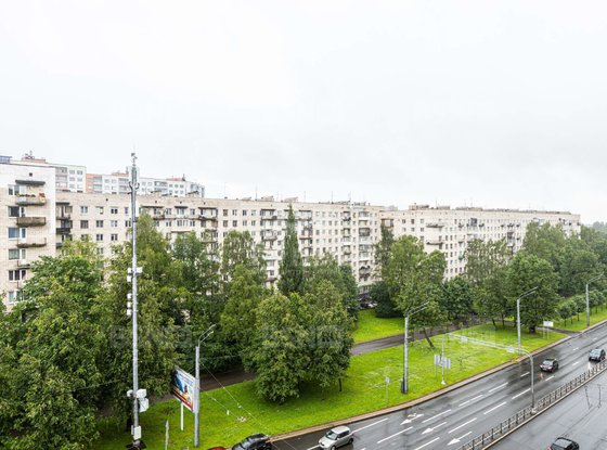 Продажа трехкомнатной квартиры - Светлановский проспект, д.14, корп.1 стр 1 