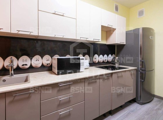 Продажа трехкомнатной квартиры - Миллионная улица, д.23 