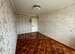 Продажа трехкомнатной квартиры - Ленинградская область, Ломоносовский район, Кипень д., Ропшинское ш., д.15 