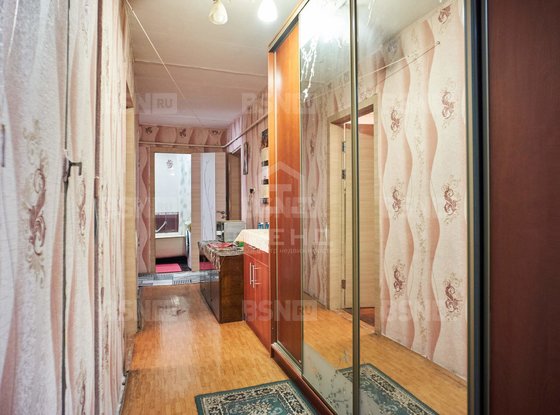 Продажа трехкомнатной квартиры - Петергоф, Суворовская улица, д.3, корп.9 