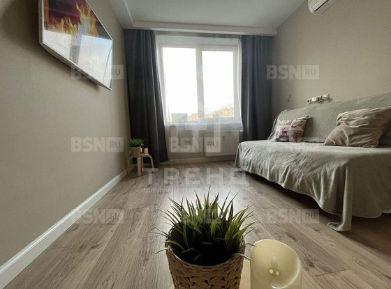 Продажа трехкомнатной квартиры - Оптиков улица, д.45, корп.1 