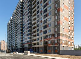 Продажа трехкомнатной квартиры в новостройке - Ленинградская область, город Мурино, ул. Шоссе в Лаврики, 64к2 