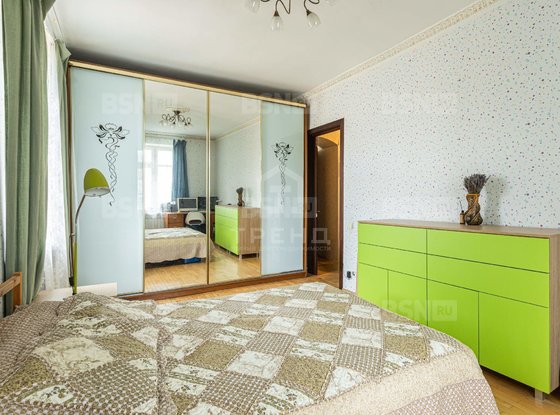 Продажа трехкомнатной квартиры - Большеохтинский проспект, д.33, корп.1 