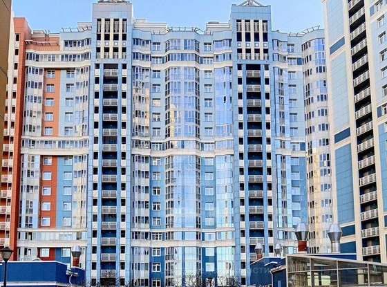 Продажа трехкомнатной квартиры - Просвещения проспект, д.43 
