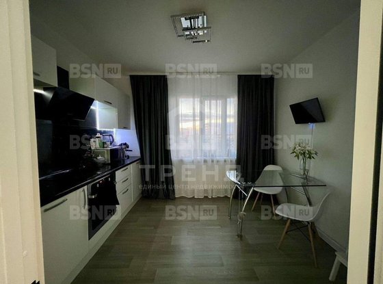 Продажа трехкомнатной квартиры - Маршала Казакова улица, д.32 